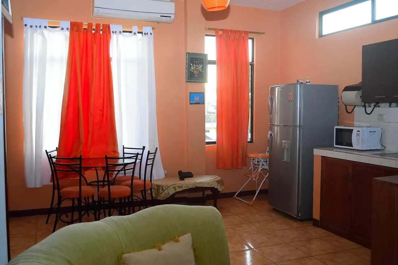 Tintorera Guest House Puerto Ayora  Apartment