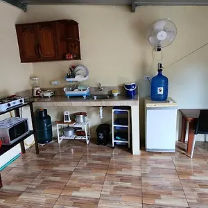 Apartment Departamento Amoblado Starlink -pto Ayora, Puerto Ayora (Galapagos Islands)